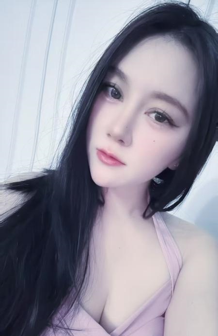 酷似热巴的中项小姐姐