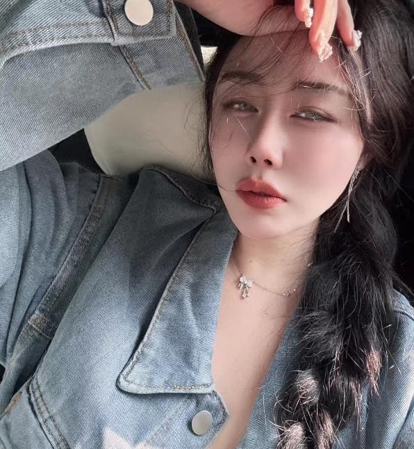 高个子大尺寸美女