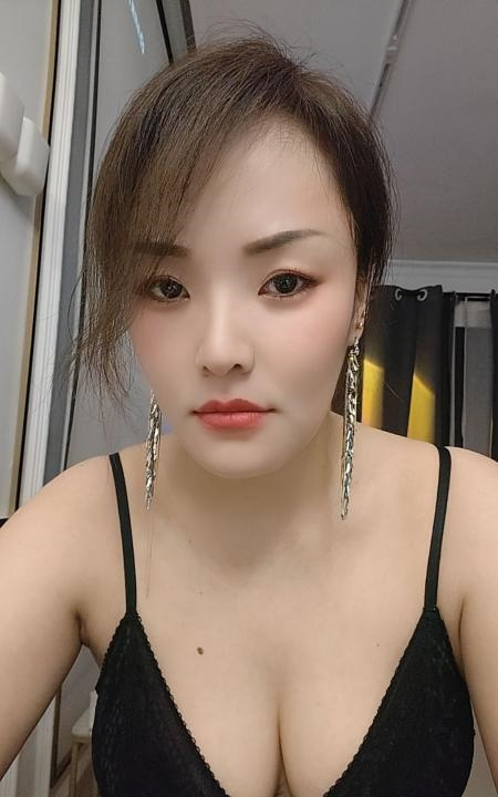 崇川区大胸小姐姐