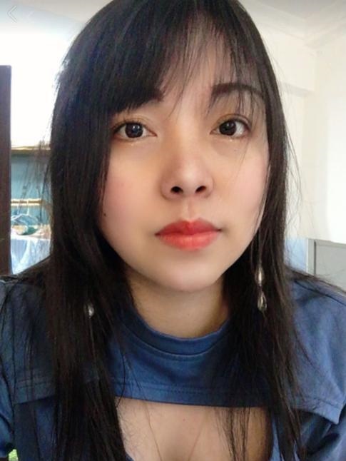 三峡广场小姐姐