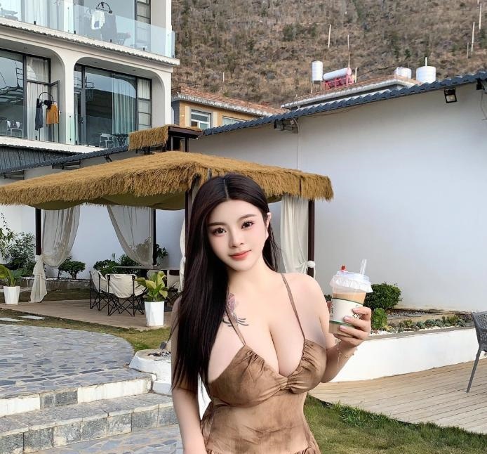 巨乳波霸身材爆炸