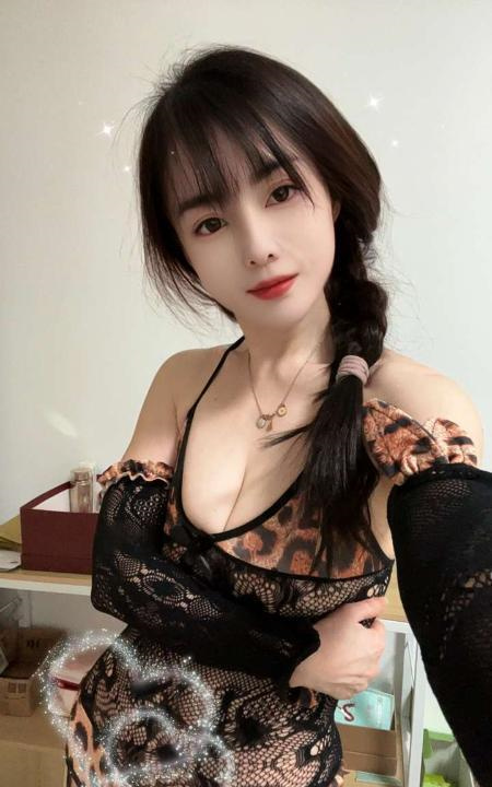 雪白的大嫩奶