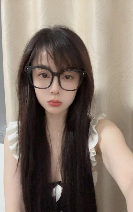 雪白的大嫩奶
