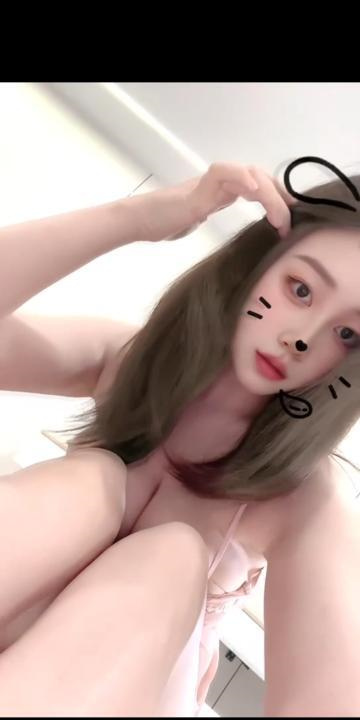 南山肤白貌美大长腿