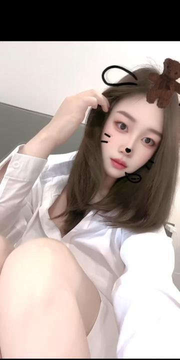 南山肤白貌美大长腿