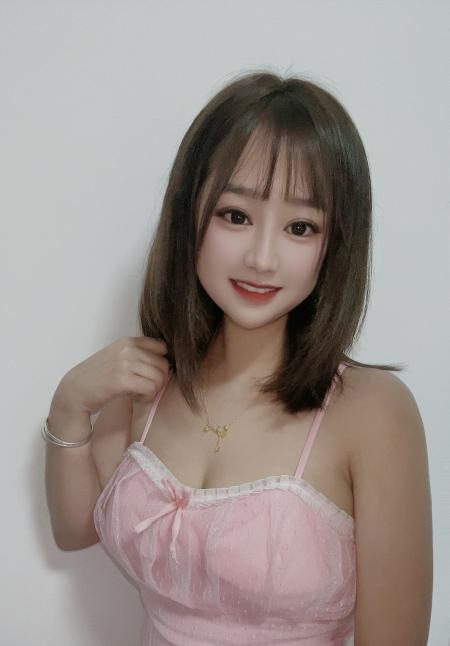 白云丰满莓莓