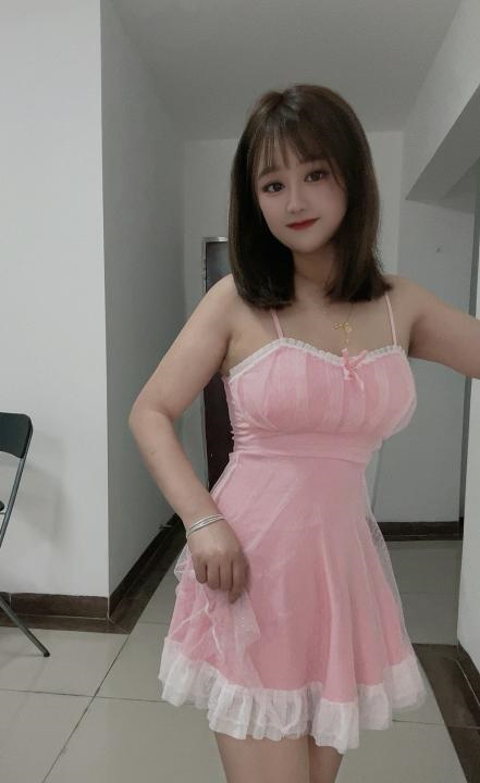 白云丰满莓莓