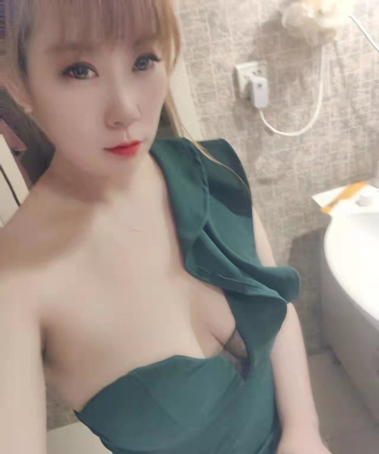 性价比丰满大白兔小姐姐