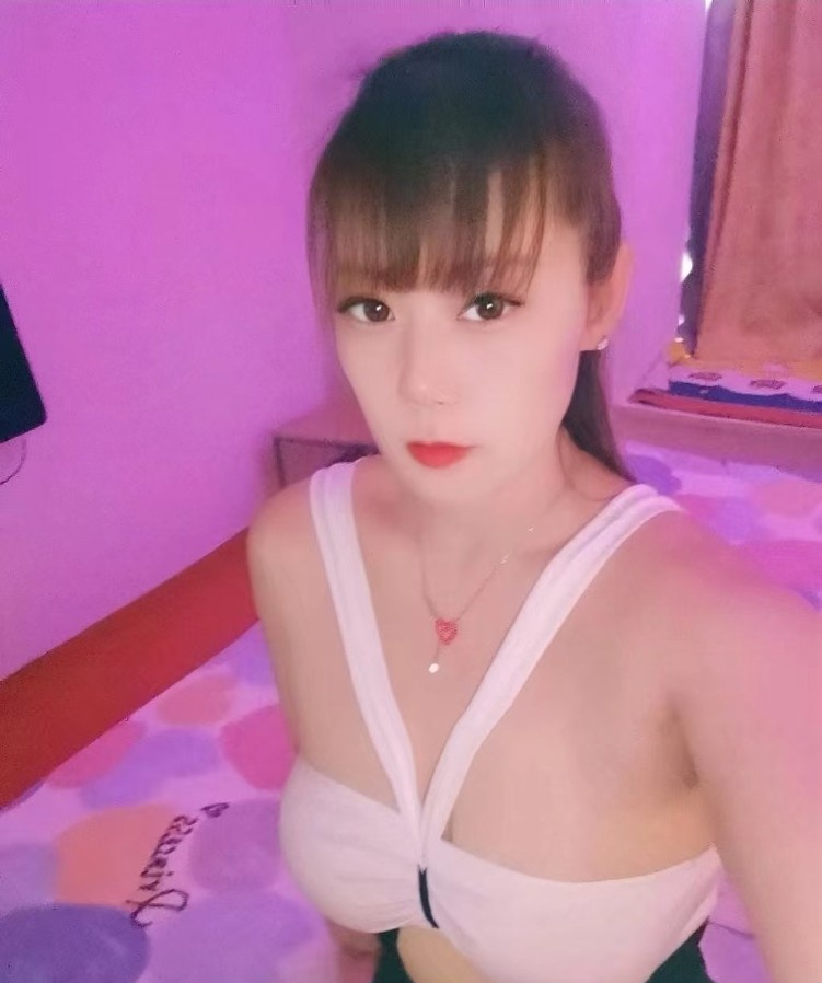 性价比丰满大白兔小姐姐