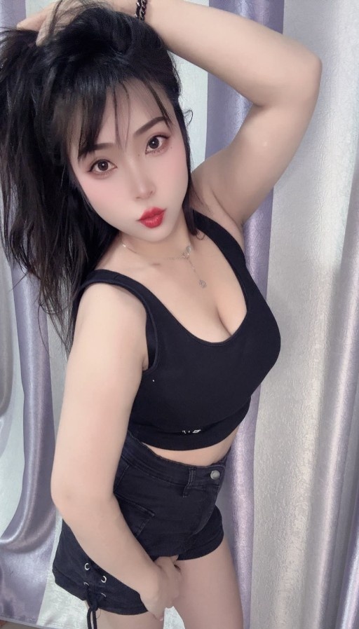 大奶少妇雨桐