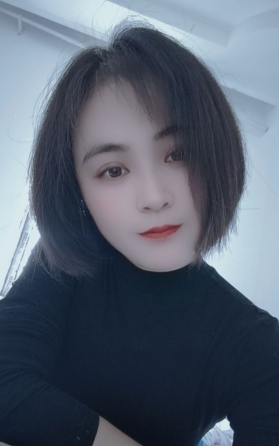 鼓楼高云岭，漂亮少妇