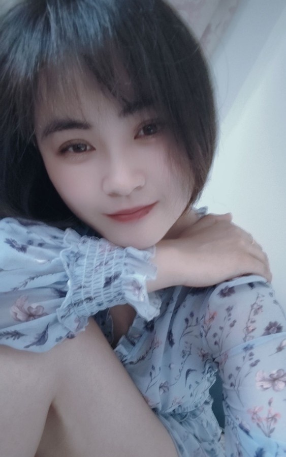 鼓楼高云岭，漂亮少妇