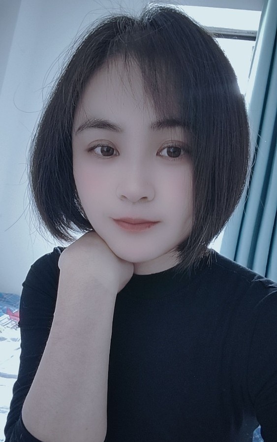 鼓楼高云岭，漂亮少妇