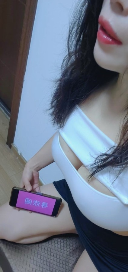 潮喷骚货小梦
