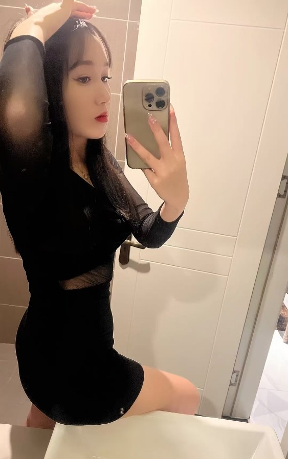 有服务颜值妹子