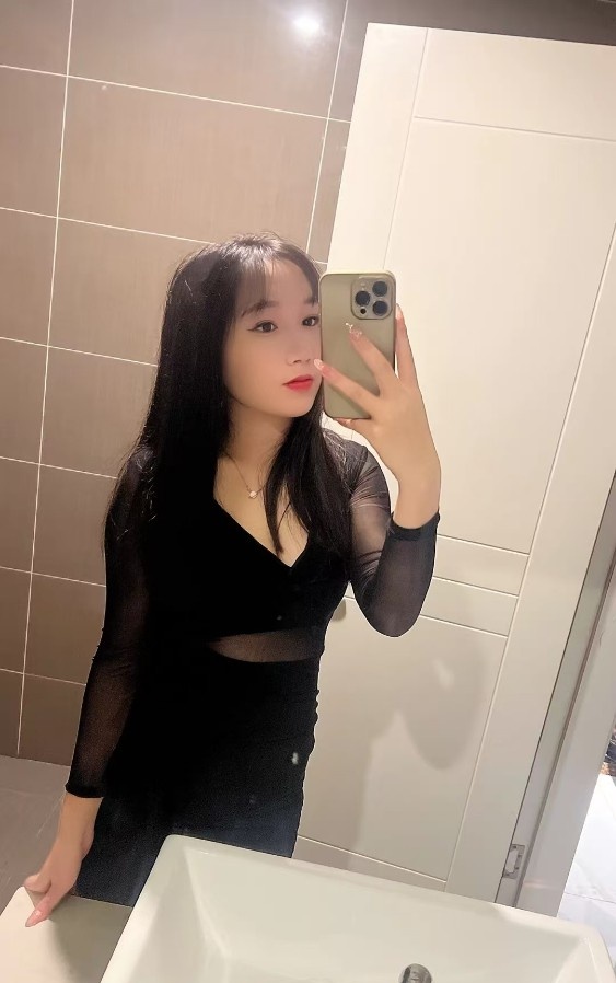 有服务颜值妹子