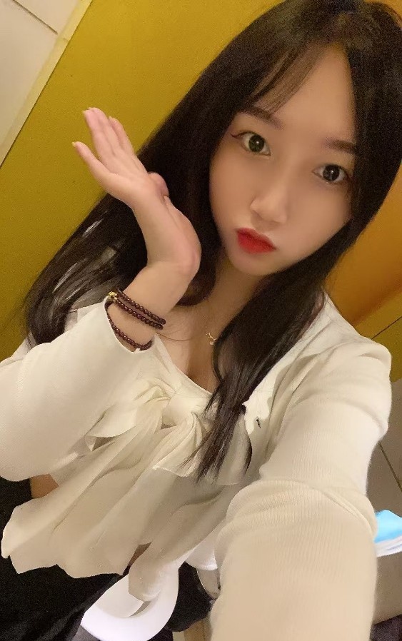 有服务颜值妹子