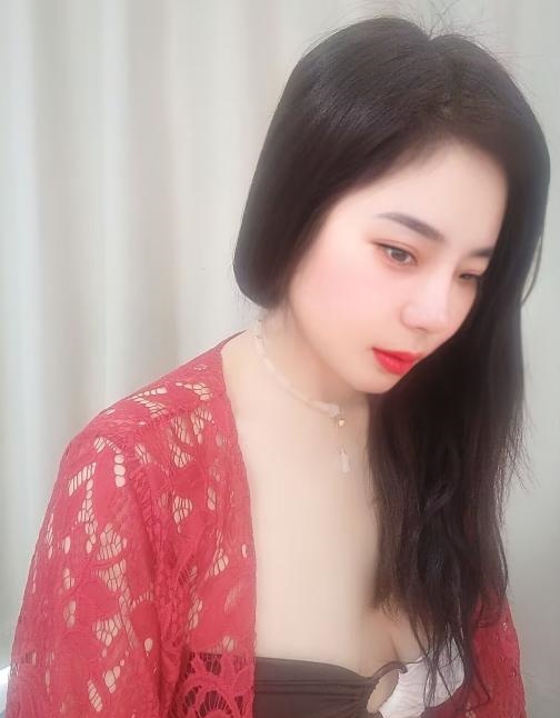 三通小骚逼