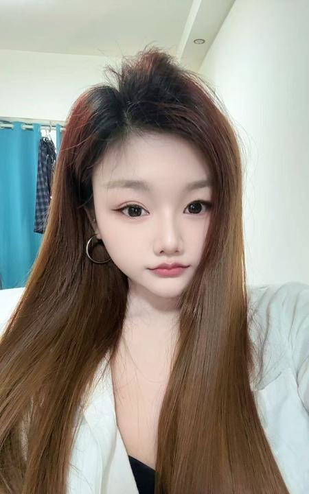 丰满性价比高零零后