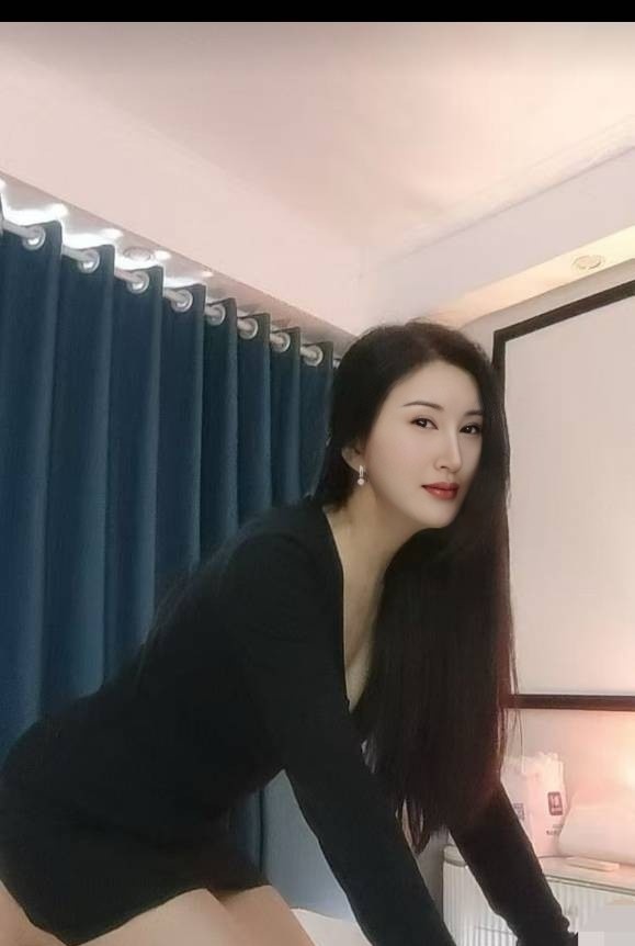 个人性感美女彩云