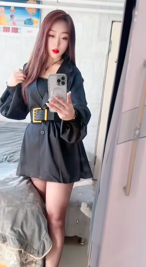 水多活好的大奶妹