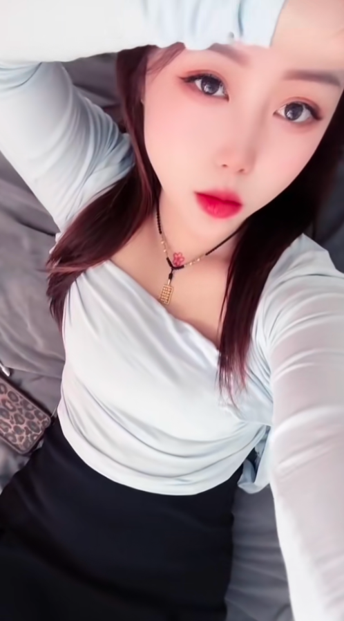 水多活好的大奶妹