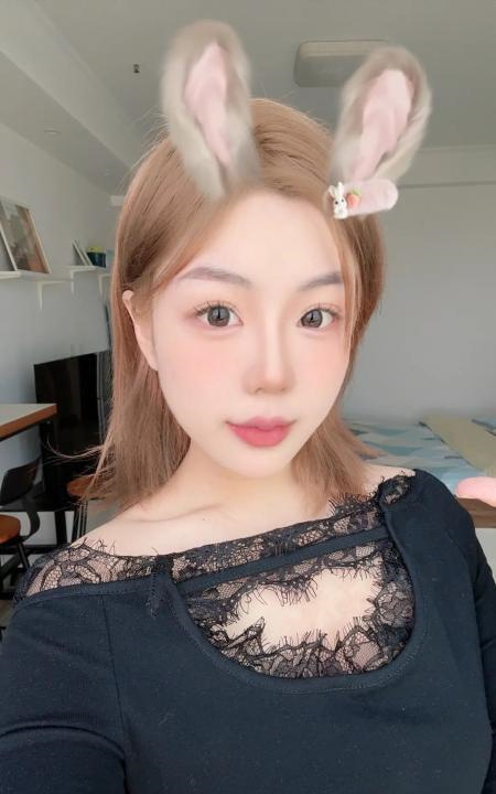 金轮兼职小姐姐
