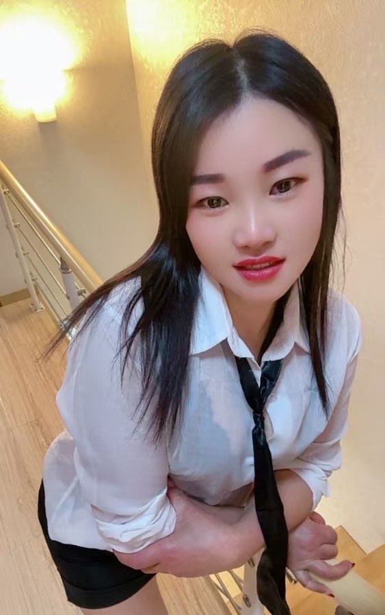 大美妞韵味十足