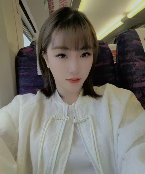 瑶海苗条红儿