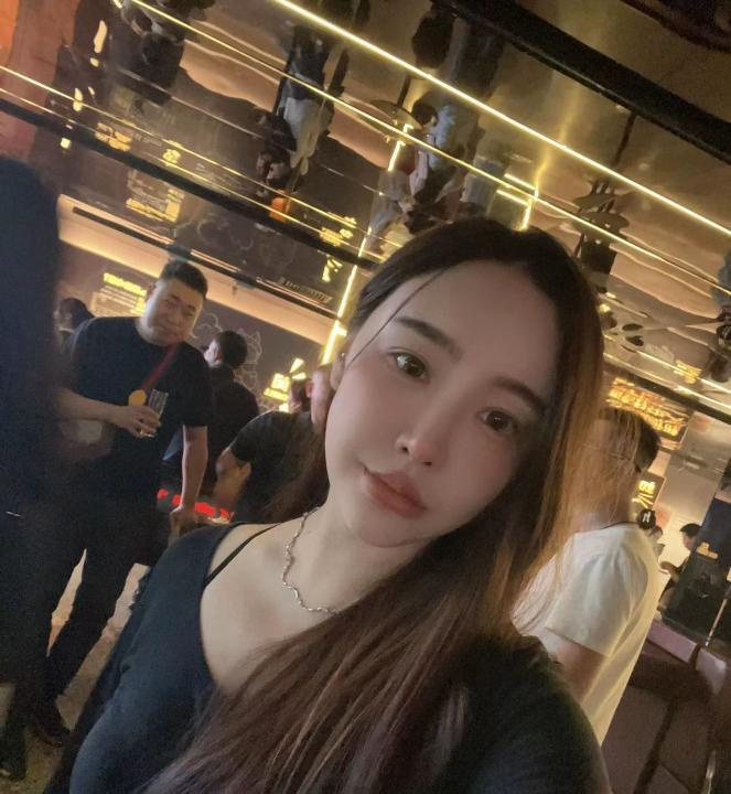模特白雪