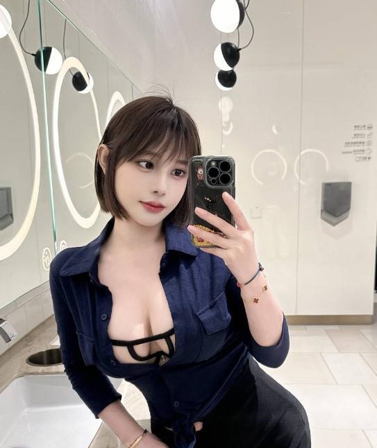 静安性感大胸老师