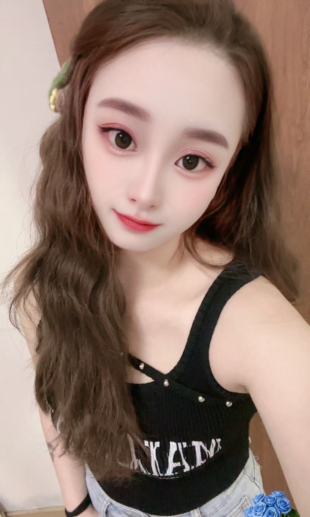 大胸妹白云格格