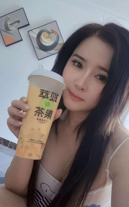 海珠美少妇安妮