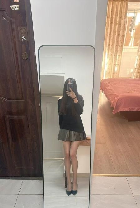 秦淮长腿喵喵