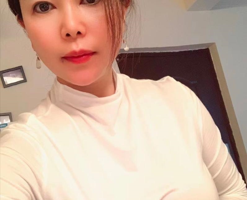 大奶少妇服务拉满