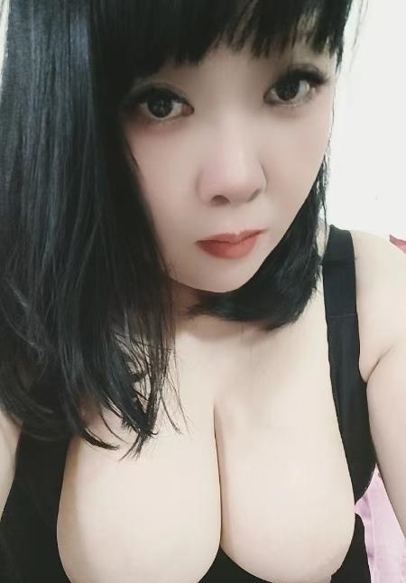 大屁股小骚妹儿