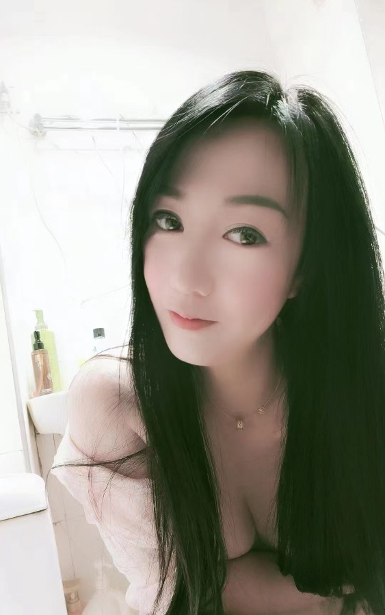 热情用心服务的妹子