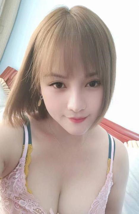 黄岛天然大胸妹