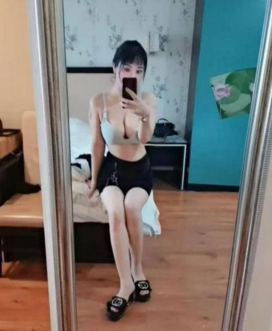 丰乳肥臀骚妇爽记