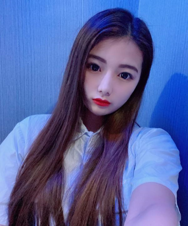 肥臀大奶妹子