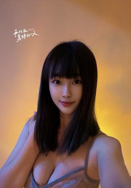 魅力女孩小妮妮