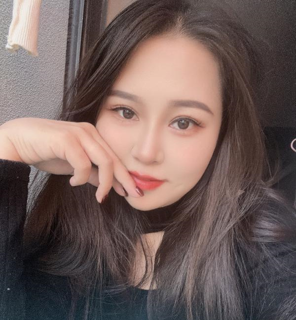 上城肤白美妹