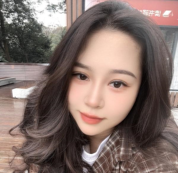上城肤白美妹