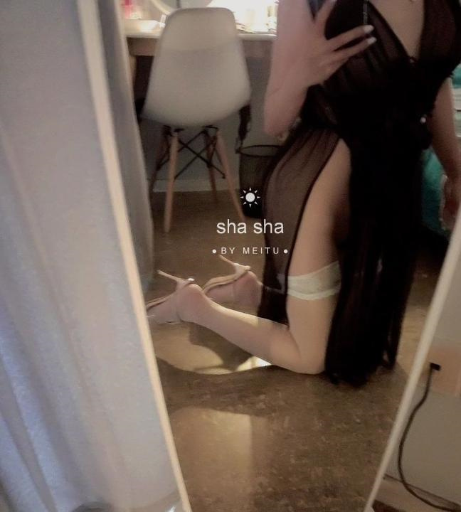 蜜桃臀御姐
