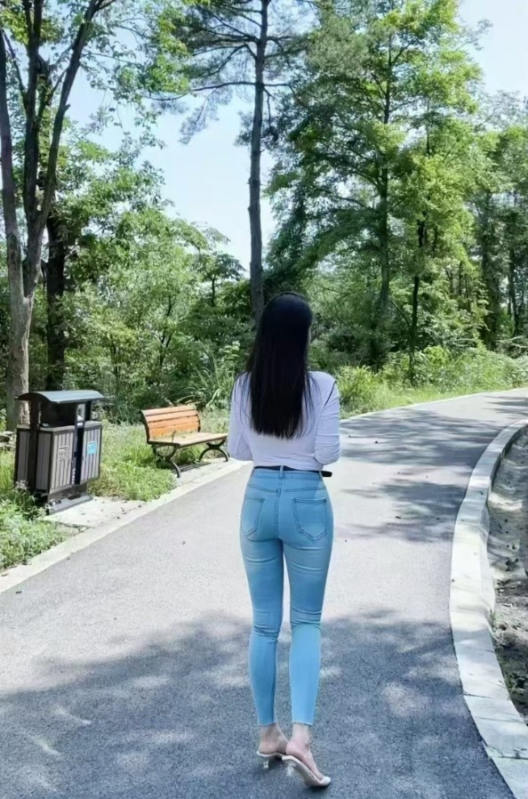 大蜀山附近身材不错妹子
