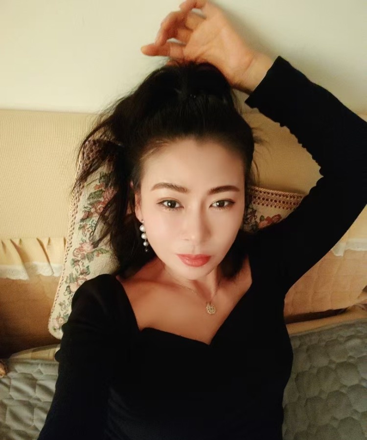 云泰悦府少妇