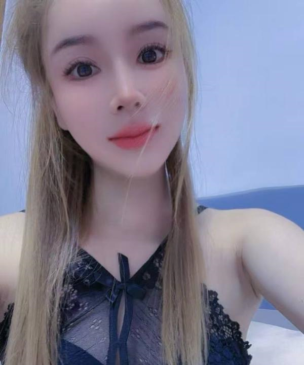 江阴肤白颜值妹子