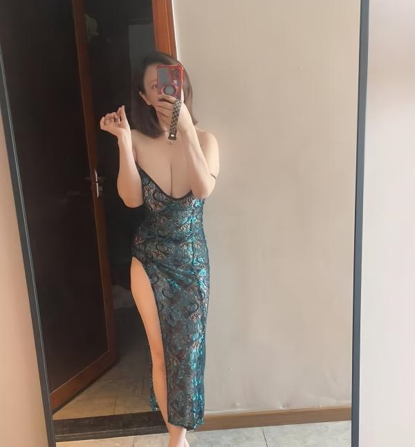 徐汇丰满巨乳少妇