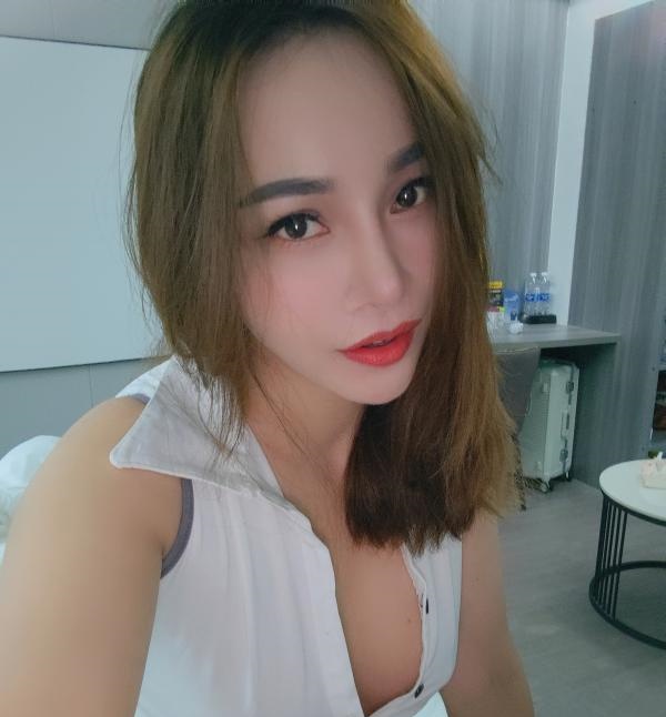 大长腿御姐型少妇