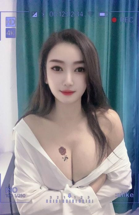 大胸美熟女施彤
